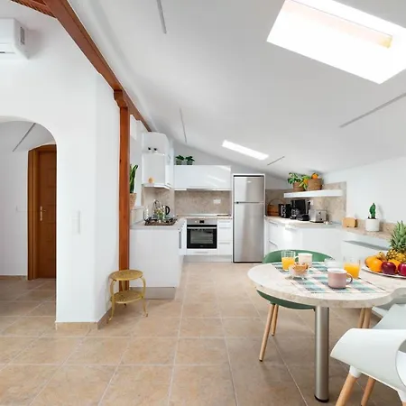 Evergreen Apartment Nea Moudania
